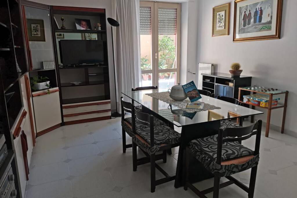 Da Agnese Holiday Home In Bosa Sardegna! מראה חיצוני תמונה